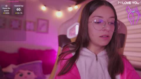 MILLY online show from March 12, 8:55 pm