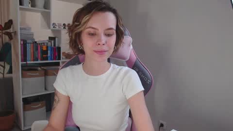 Milly online show from December 22, 12:27 pm