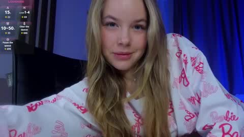 Milly    online show from January 15, 6:52 am