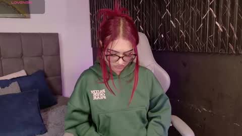 miluv19 online show from October 2, 10:15 pm