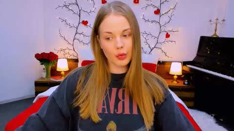 Kelly online show from October 12, 8:22 pm