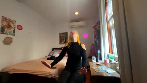 mimsymarlo online show from November 14, 5:13 pm