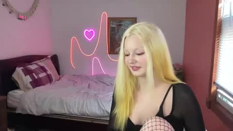 mimsymarlo online show from February 14, 9:32 pm