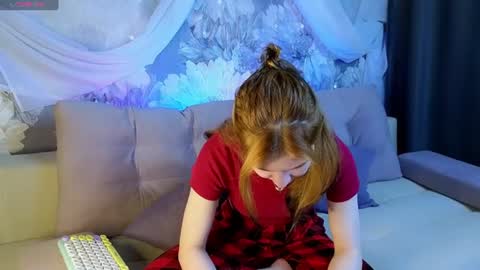 hi Im Mina  online show from July 17, 6:44 pm
