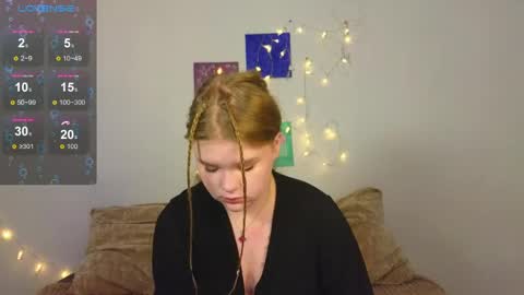 hi Im Mina  online show from April 21, 8:10 am