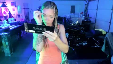 Mindy Mars online show from October 10, 2:55 pm