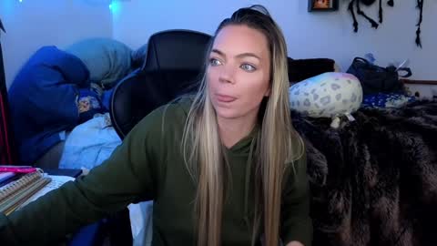 Mindy Mars online show from January 14, 6:49 pm