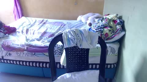 Andrea online show from February 12, 11:45 am