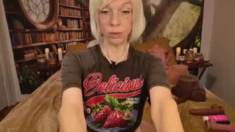 Tessa Rae online show from June 13, 4:48 pm