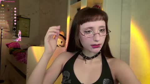 Mira online show from April 5, 10:09 pm