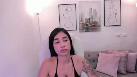 miranda_crawfor online show from March 31, 4:34 am