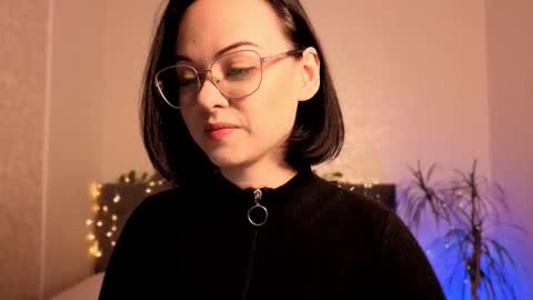 MiraSkyy online show from December 1, 7:38 pm