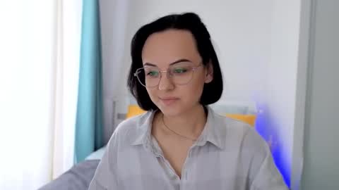 MiraSkyy online show from September 28, 2:44 pm