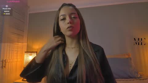 Eliza online show from October 28, 2:12 pm