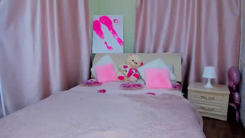 mishapallmer online show from June 13, 2:03 pm