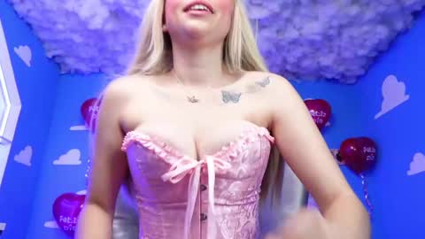 Sara online show from February 14, 6:08 pm