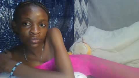 miss_belllo online show from February 13, 6:52 am