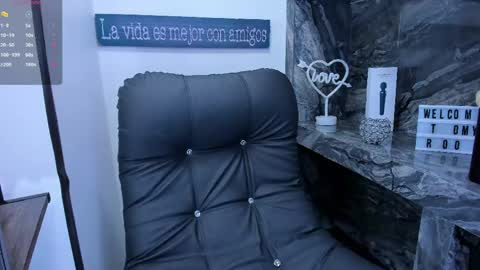 Danika online show from April 14, 11:10 am