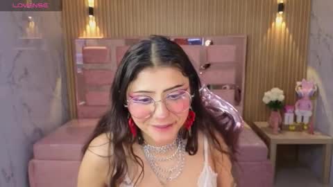 miss_devil_s online show from February 19, 3:06 am