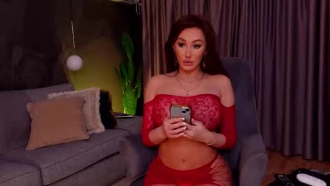 miss_m online show from March 26, 4:31 pm