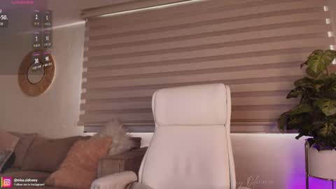 Amy Olivera online show from January 9, 2:32 pm