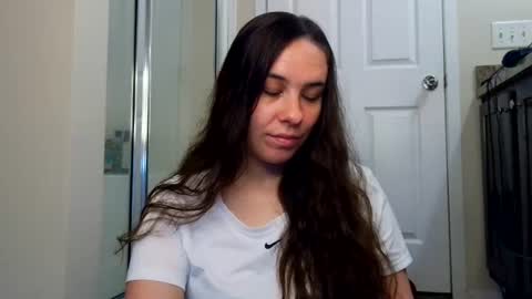 Bella online show from July 3, 6:58 pm
