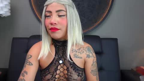 Vaiolette online show from October 4, 11:27 am