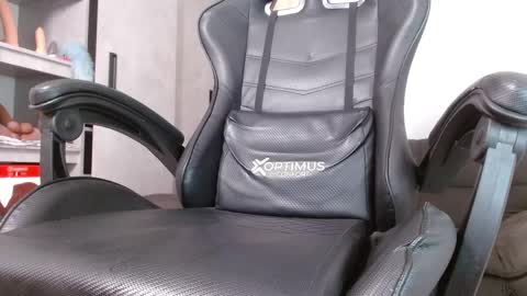 hanna    online show from April 5, 5:28 am