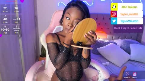 Tay Tay Independent Model   online show from February 12, 8:38 am