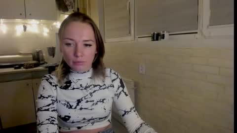 miss_you20 online show from October 31, 10:03 pm