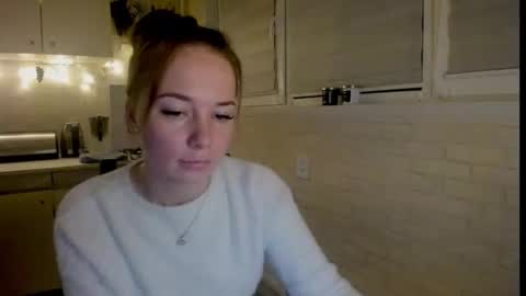 miss_you20 online show from October 30, 9:49 pm