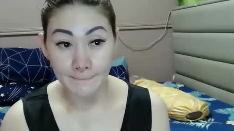 HOT MOMMY ZEPHYR online show from February 2, 9:08 am