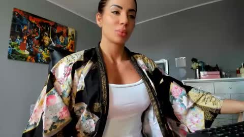 Alesyamuscledoll online show from February 24, 11:52 am