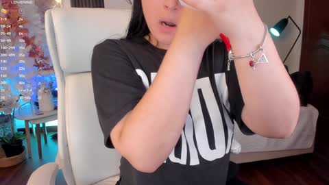 Bianca Torres online show from December 22, 11:09 pm