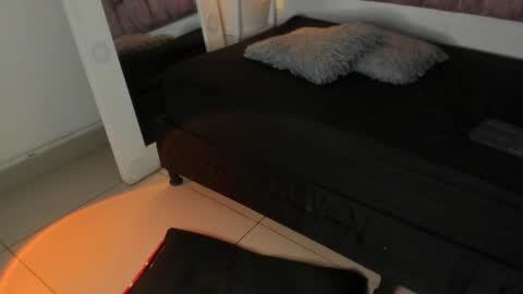 dahlia online show from September 16, 1:52 pm