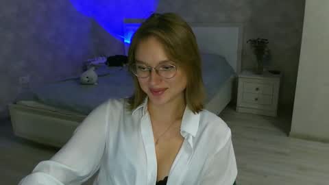 OneGoddess online show from October 20, 6:44 pm