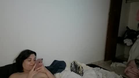 sarah online show from February 6, 9:07 pm