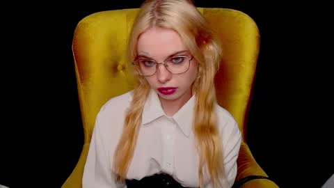 Misss Lola Angel online show from October 5, 2:44 pm