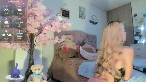 ... Independent model online show from June 2, 1:17 am