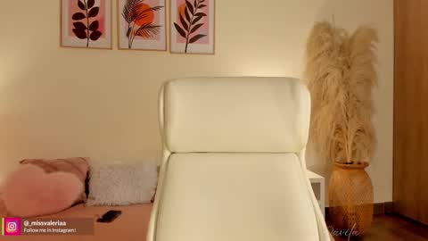 Valeria Davila online show from February 9, 12:40 pm