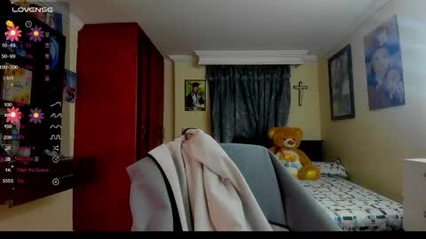 missvalery1 online show from April 21, 1:42 am