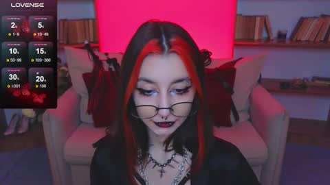 Marcelline online show from November 20, 10:38 am