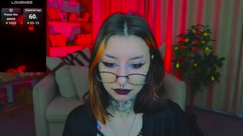 Marcelline online show from April 19, 1:27 am