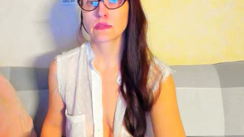 Victoria Eden online show from April 8, 8:11 pm