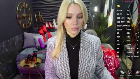 Darsy online show from February 11, 1:41 pm