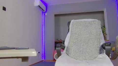 MitressEllie--Your Bratty Miss online show from November 13, 6:29 pm