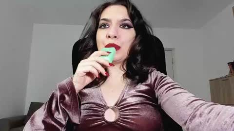 YourGoddessM online show from February 28, 3:37 am