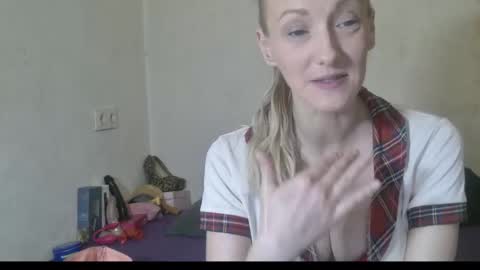 mistressmilly32 online show from January 19, 9:49 am