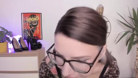 SANDY online show from December 20, 2:49 pm