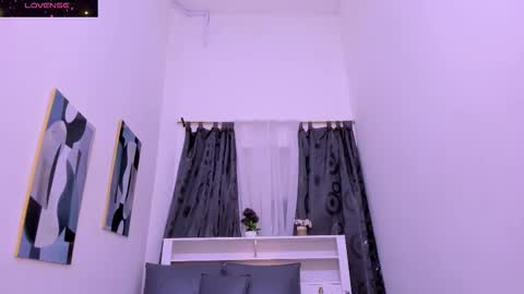 mistt_miaa online show from March 6, 7:09 pm